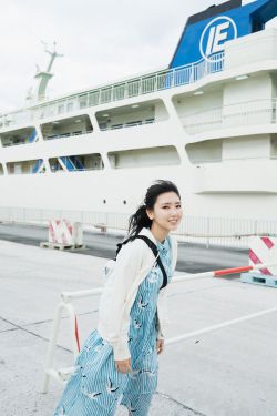 女机械人